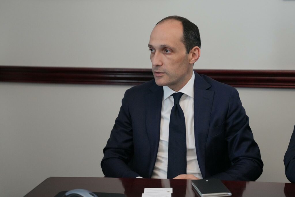 დავითაშვილი აშშ-ის ახალ ადმინისტრაციასთან ურთიერთობებში პოზიტიურ დღის წესრიგზე საუბრობს