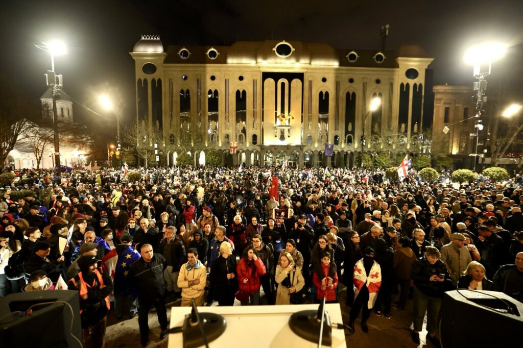 „ქართული ოცნების“ პარლამენტმა „გრანტების შესახებ“ კანონში ცვლილებები მესამე მოსმენით მიიღო