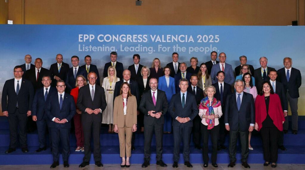 ევროპის სახალხო პარტიის რეზოლუცია ივანიშვილის დასანქცირებისა და ახალი არჩევნების ჩატარებისკენ მოუწოდებს