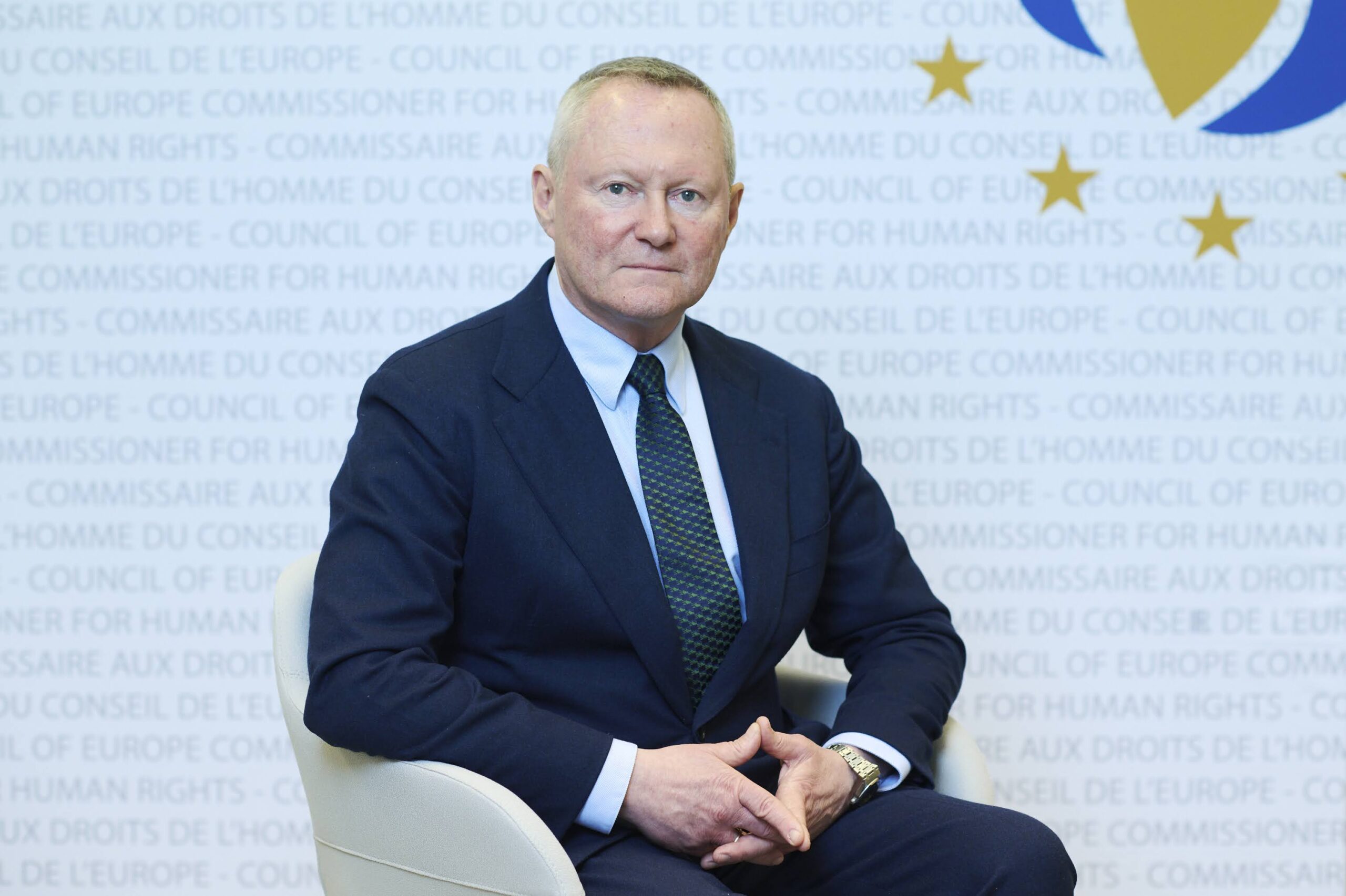 ევროპის საბჭოს ადამიანის უფლებათა კომისარი პოლიციის მხრიდან სავარაუდო ძალადობის გამოძიებისკენ მოუწოდებს