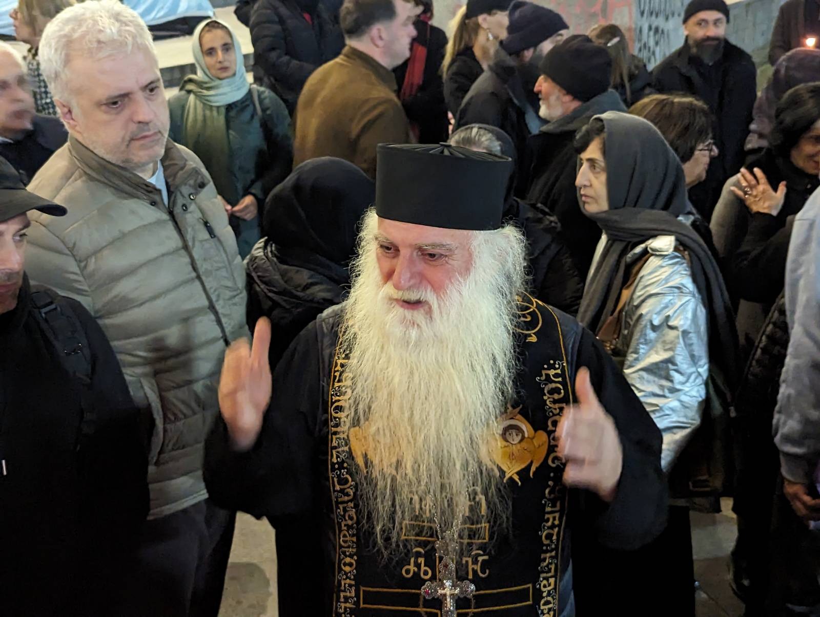 არქიმანდრიტ დოროთე ყურაშვილს მღვდელმოქმედების უფლება შეუჩერდა